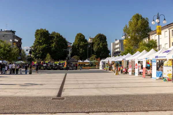 Sabato · Festa e Sapori