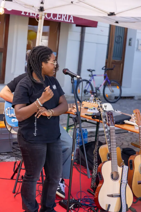 Sabato · Musica
