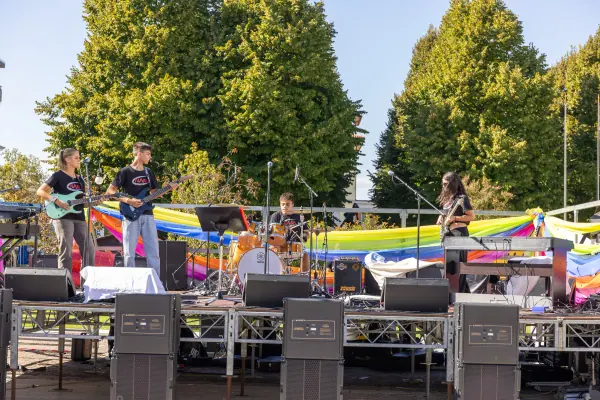 Sabato · Musica