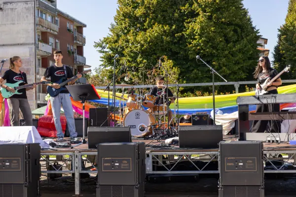Sabato · Musica