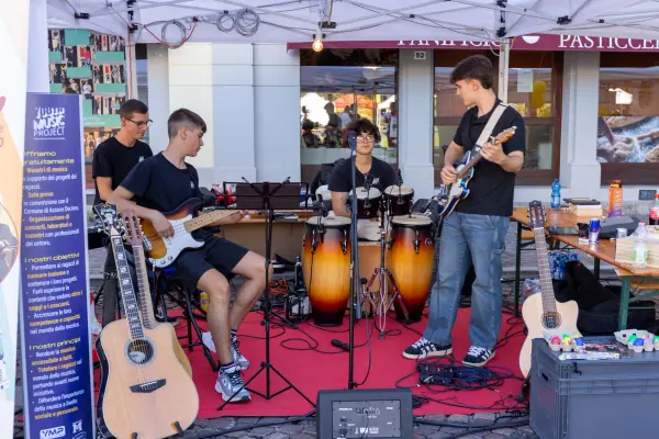 Sabato · Musica