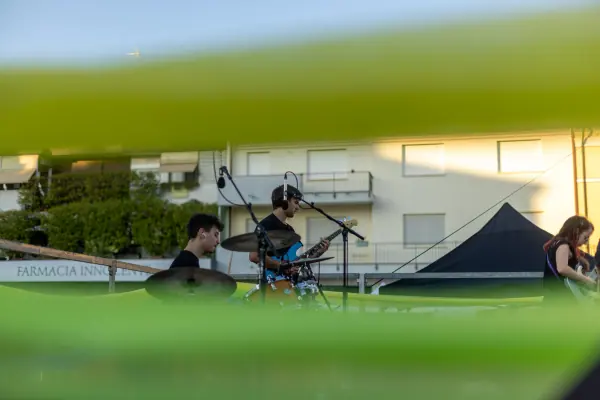 Sabato · Musica
