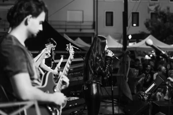 Sabato · Musica