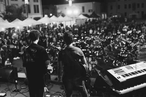 Sabato · Musica