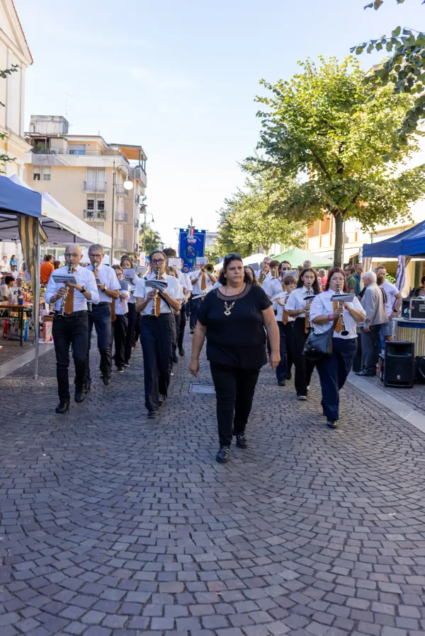 Domenica · Festa e Sapori
