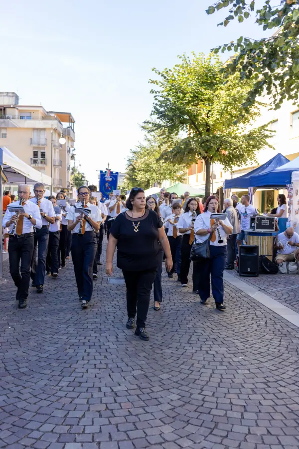 Domenica · Festa e Sapori