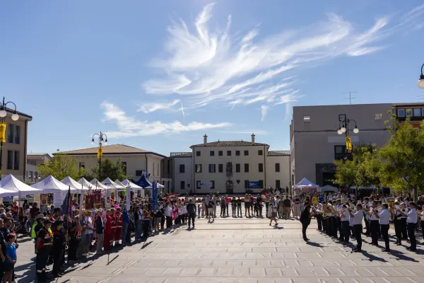Domenica · Festa e Sapori
