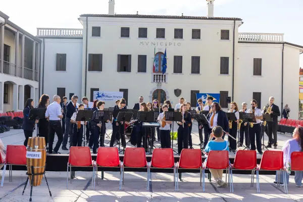 Domenica · Musica