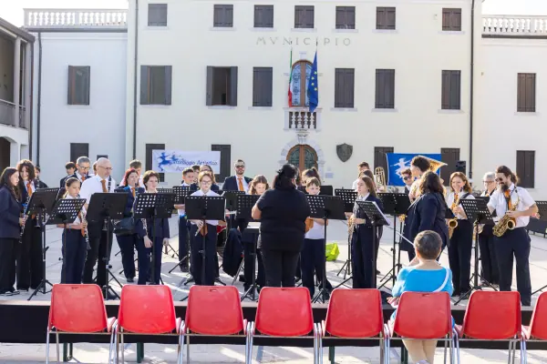 Domenica · Musica