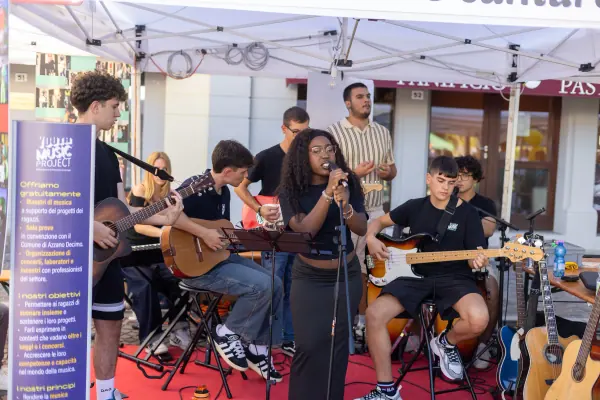 Domenica · Musica